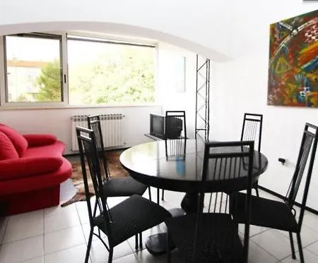House Clara Apartment